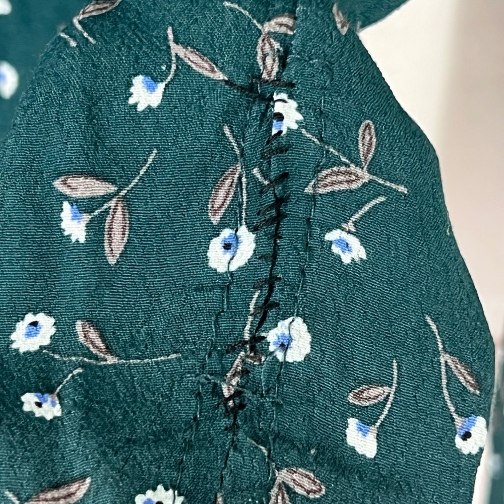 Brandy Melville Top Womens OS Green Floral Blouse Long Sleeve Crop Tie Waist - Picture 8 of 8